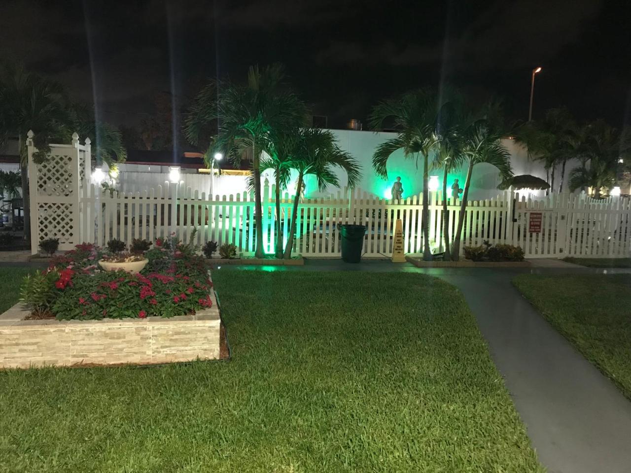 פורט לודרדייל Bali Hai Motel מראה חיצוני תמונה