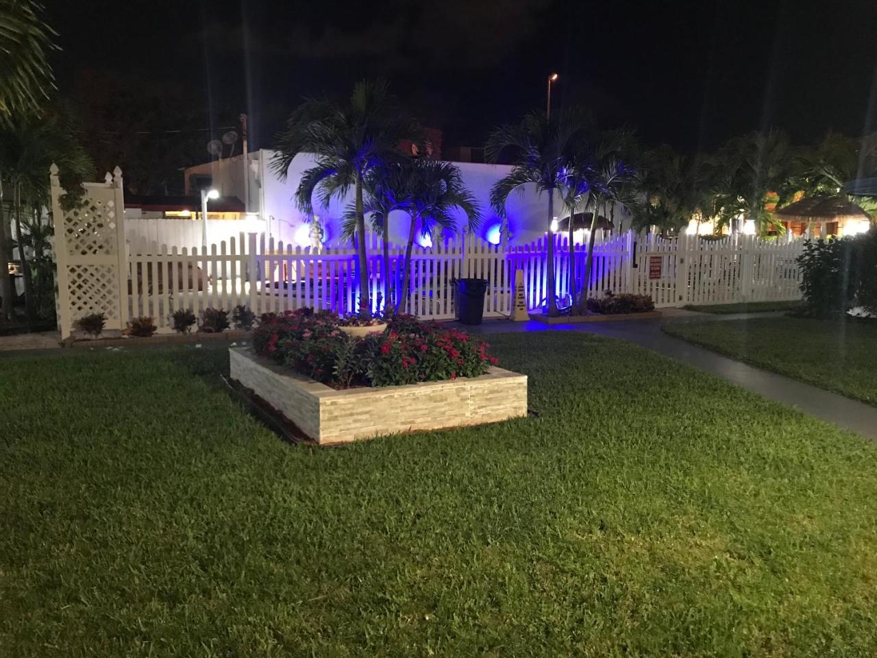 פורט לודרדייל Bali Hai Motel מראה חיצוני תמונה